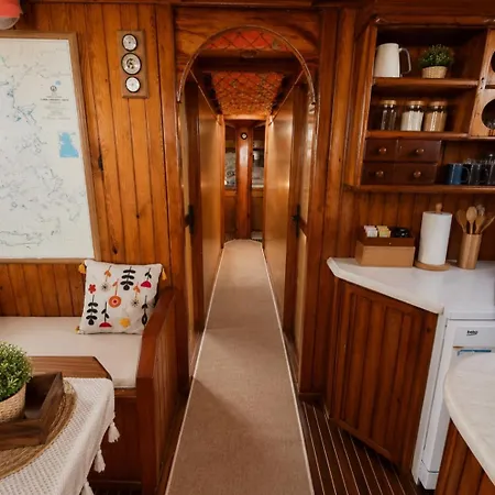 Yakamoz Bateau-hôtel